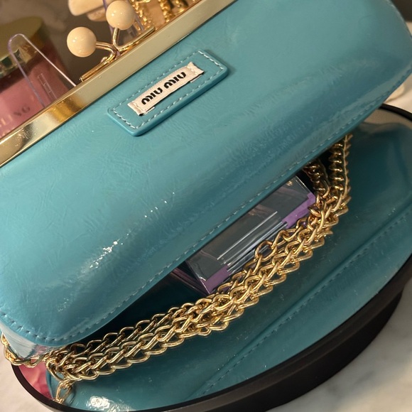 Miu Miu Turquoise Patent Leather kiss lock Clutch with crossbody strap NIB - Picture 7 of 14
